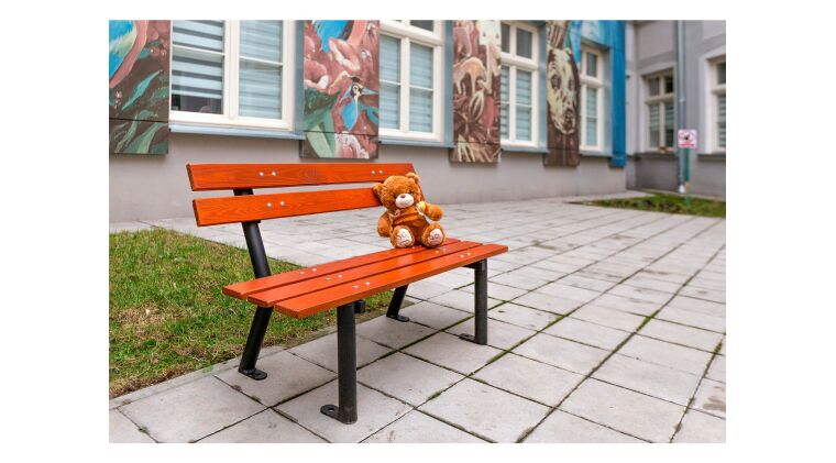 Children's bench - 50146.jpg
